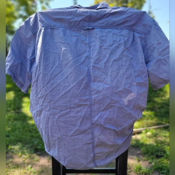 Mens Columbia Short Sleeve Blue Button Up Shirt - Picture 4 of 4